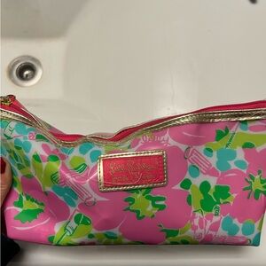 Lily pulitser Estée Lauder makeup bag